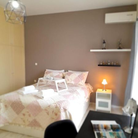 Irinis Apartment in Kalamata Bagian luar foto