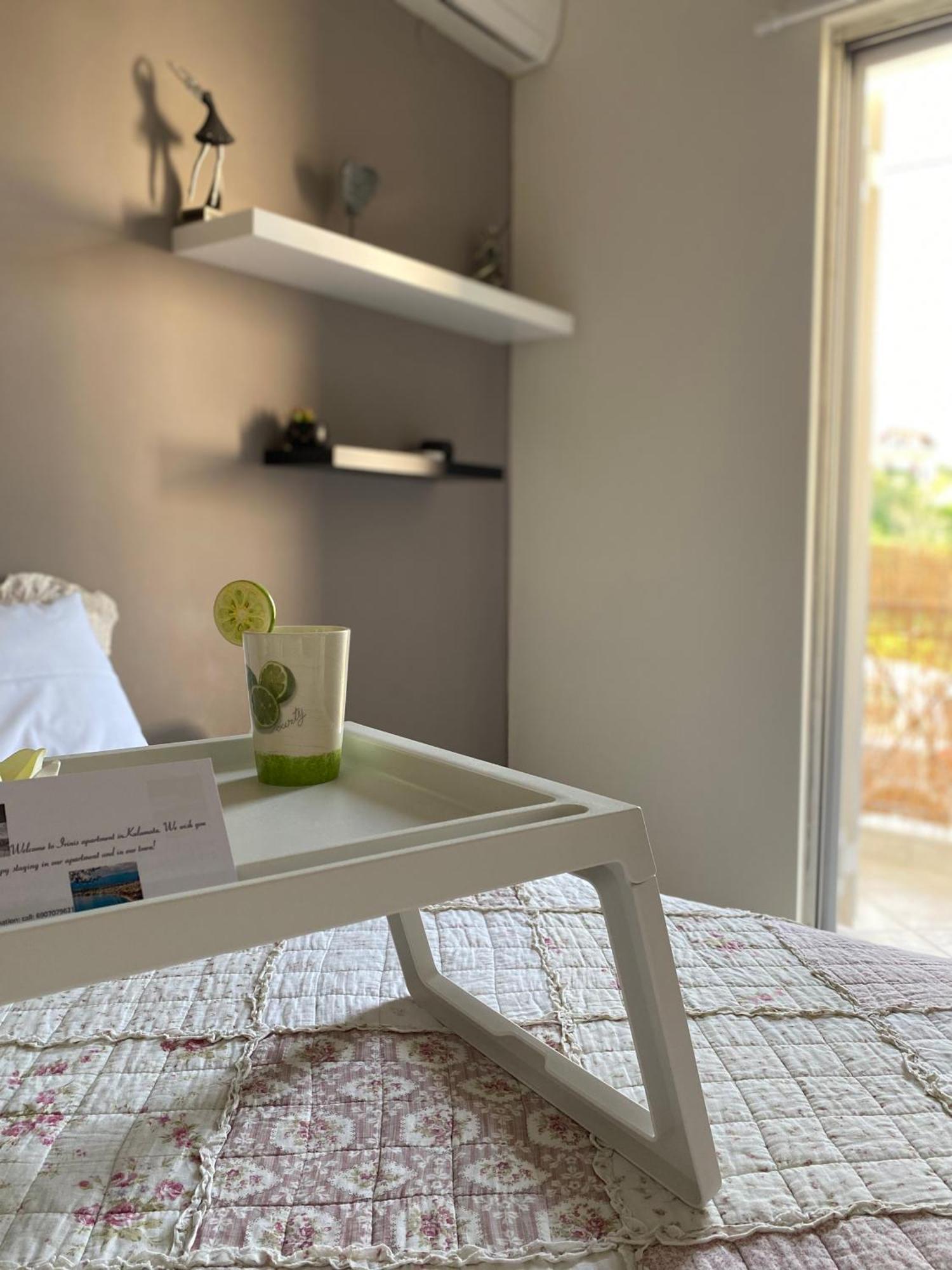 Irinis Apartment in Kalamata Bagian luar foto